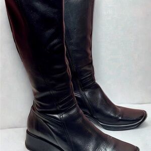 Vagabond Black Leather Heeled Boots, 14 inch Leather Boots near Mint , Vagabond
